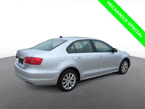 Used 2011 Volkswagen Jetta SE image 8