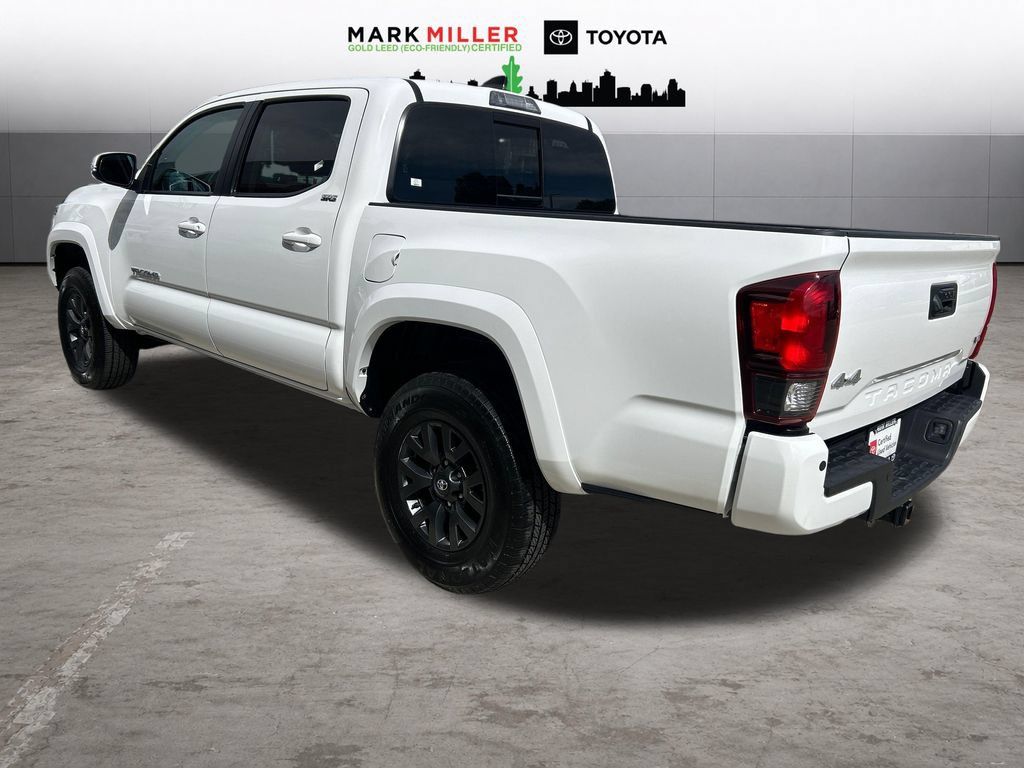 Certified 2023 Toyota Tacoma SR5 AWD/4WD image 3