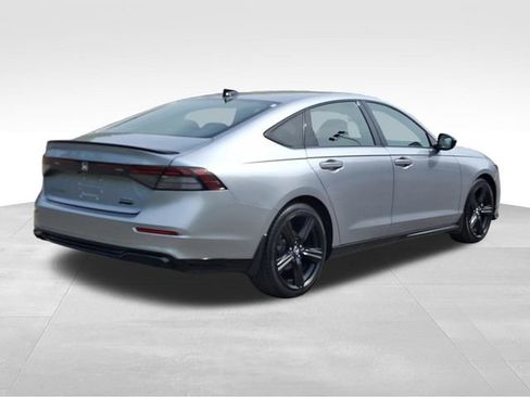 Used 2023 Honda Accord Sport image 7