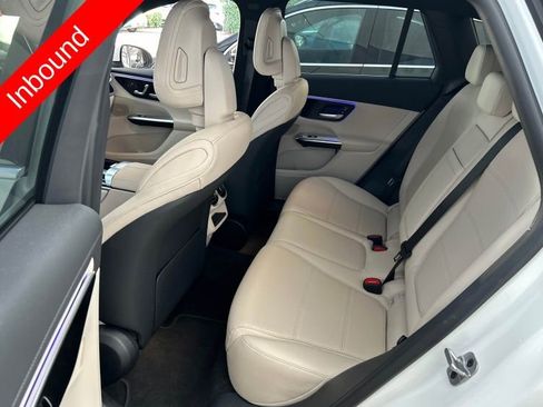 Used 2025 Mercedes-Benz GLC 300 image 6