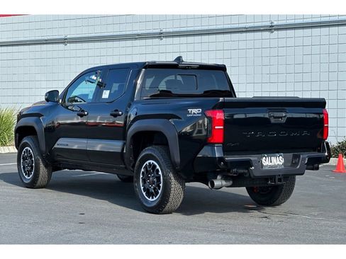 New 2025 Toyota Tacoma TRD Off-Road image 6