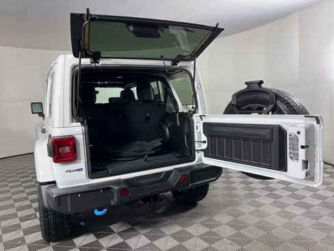 Used 2022 Jeep Wrangler Unlimited Sahara w/ Cold Weather Group image 46