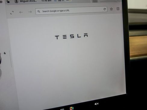 Used 2023 Tesla Model Y Long Range image 27