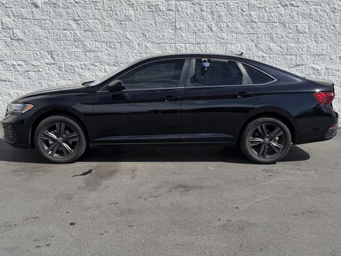 Used 2022 Volkswagen Jetta SE FWD image 4