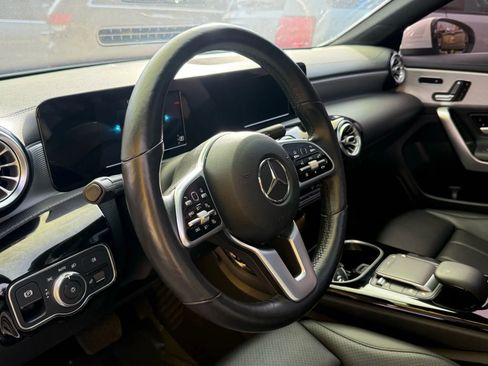 Used 2021 Mercedes-Benz CLA 250 4MATIC image 9