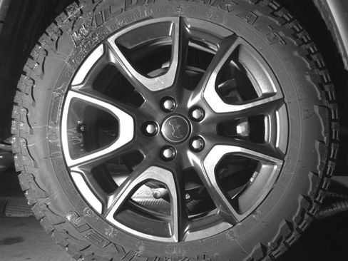 Used 2025 Jeep Compass Trailhawk AWD/4WD image 15