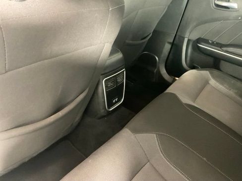 Used 2022 Dodge Charger SXT RWD image 25