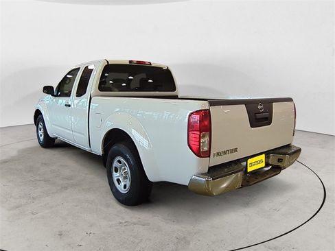 Used 2014 Nissan Frontier S image 3