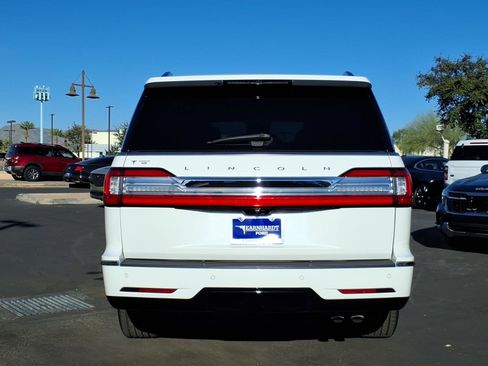 Used 2021 Lincoln Navigator Reserve image 5