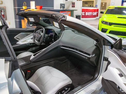 Used 2021 Chevrolet Corvette Stingray Preferred Cpe w/ Z51 Performance Package image 29