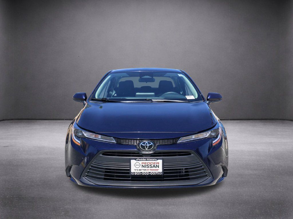 Used 2025 Toyota Corolla LE FWD image 10