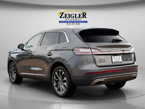Used 2023 Lincoln Nautilus Reserve AWD/4WD image 5