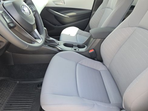 Certified 2026 Toyota Corolla SE FWD image 9
