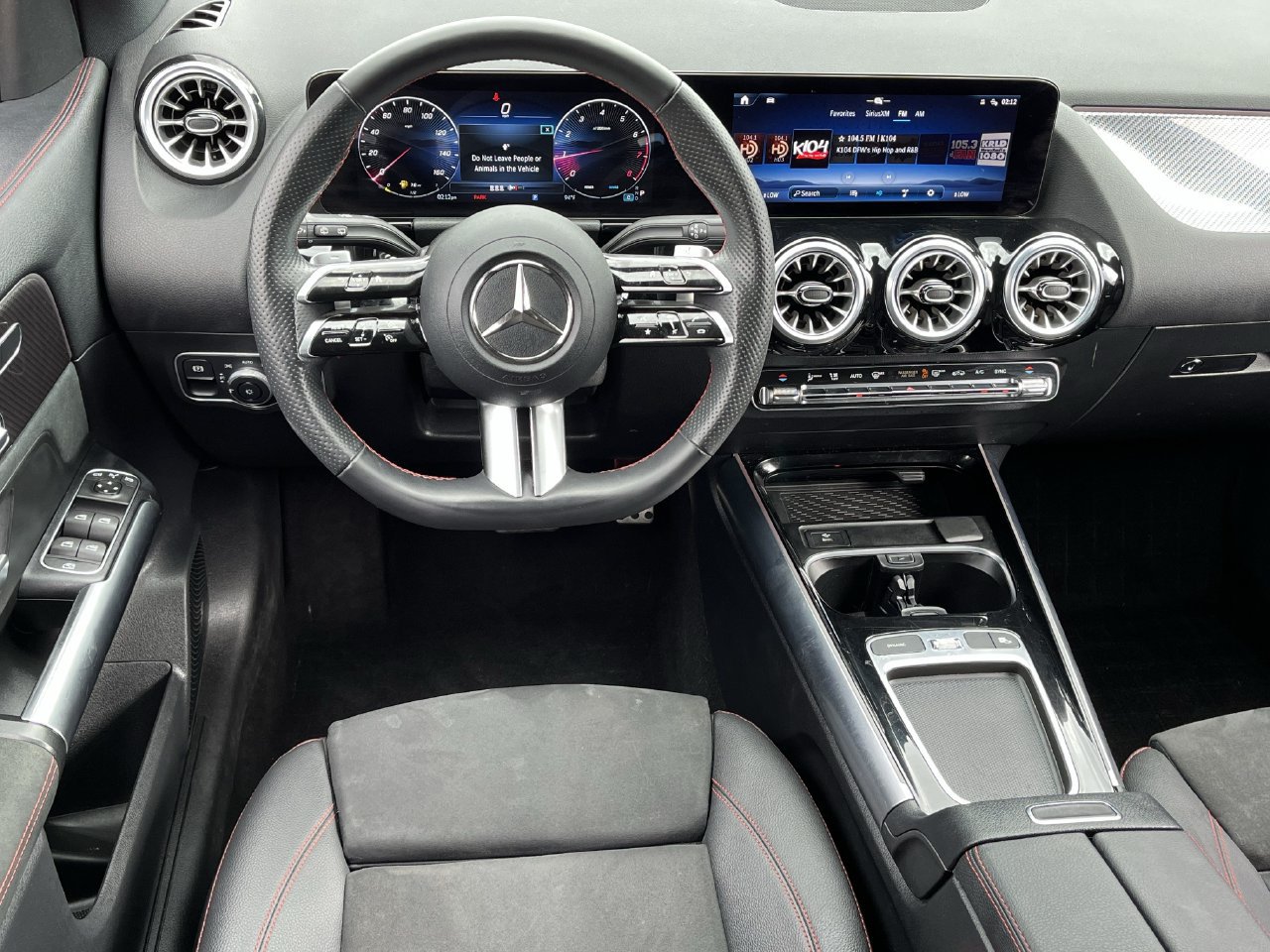 Used 2024 Mercedes-Benz GLA 250 4MATIC w/ AMG Night Package image 10