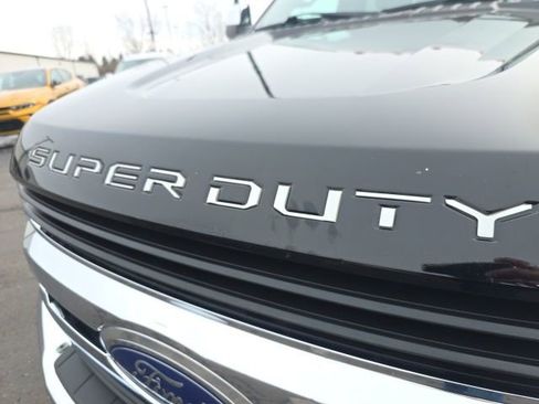 Used 2017 Ford F250 XLT w/ XLT Value Package image 58