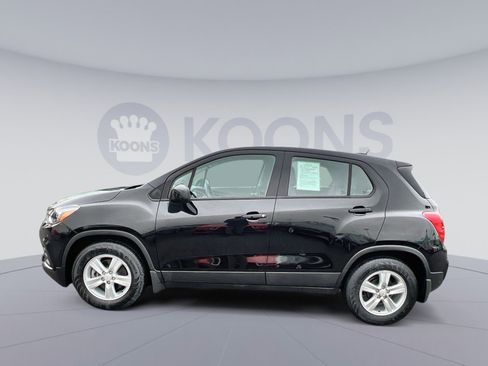 Used 2020 Chevrolet Trax LS w/ LPO, Protection Package FWD image 2