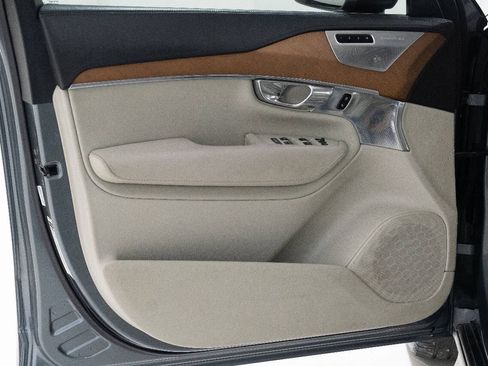 Used 2016 Volvo XC90 T6 Inscription w/ Vision Package AWD/4WD image 20