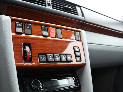 Used 1993 Mercedes-Benz 300 E 2.8 image 28