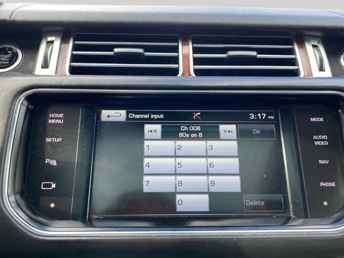 Used 2014 Land Rover Range Rover HSE image 22