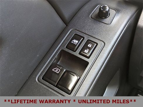 Used 2022 Nissan Frontier SV image 22