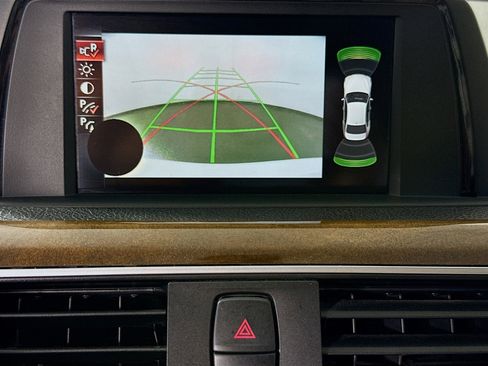 Used 2017 BMW 330e image 19