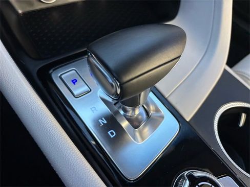 Used 2024 Genesis G70 2.5T image 24