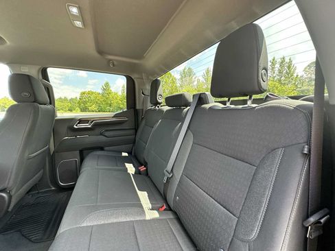 Used 2023 Chevrolet Silverado 1500 LT AWD/4WD image 21