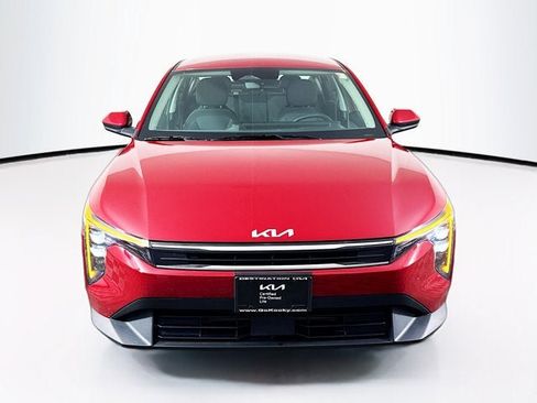 Certified 2025 Kia K4 FWD image 2