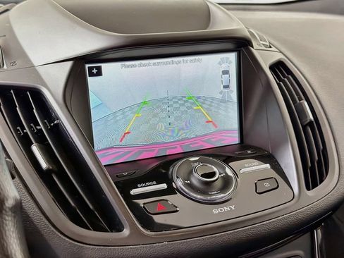 Used 2019 Ford Escape Titanium AWD/4WD image 18