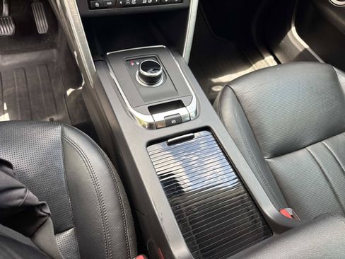 Used 2019 Land Rover Discovery Sport HSE AWD/4WD image 27