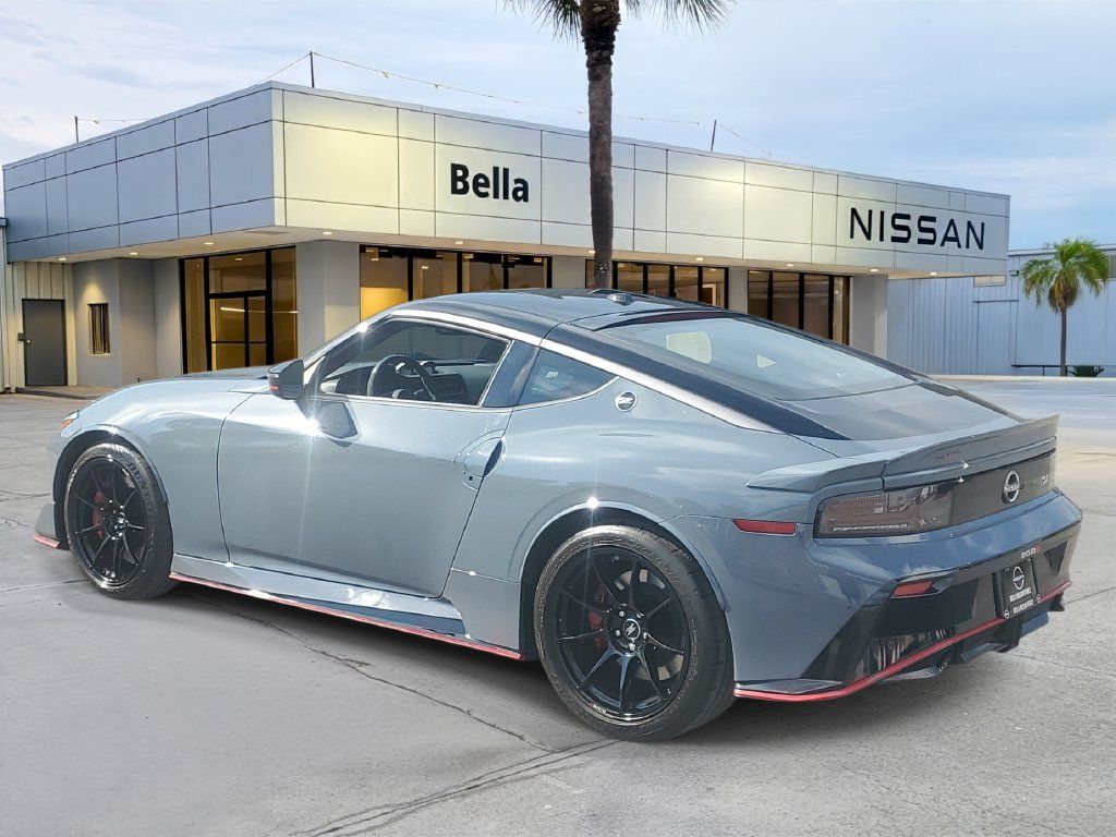 Used 2026 Nissan Z NISMO w/ Floor Mat Package RWD image 3