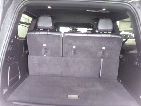 Used 2024 Jeep Wagoneer Series II w/ Flexible Seating Group RWD image 4