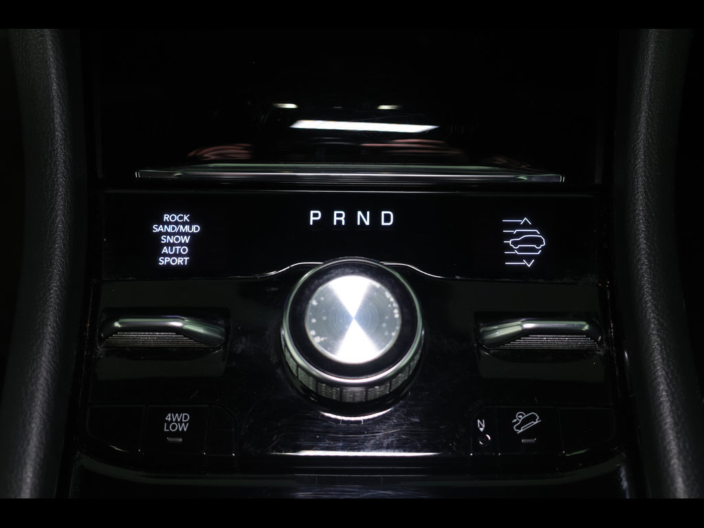 Used 2022 Jeep Grand Cherokee Overland AWD/4WD image 30
