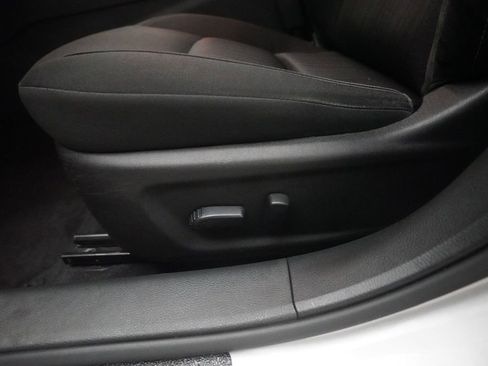 Used 2024 Nissan Altima 2.5 SV FWD image 28