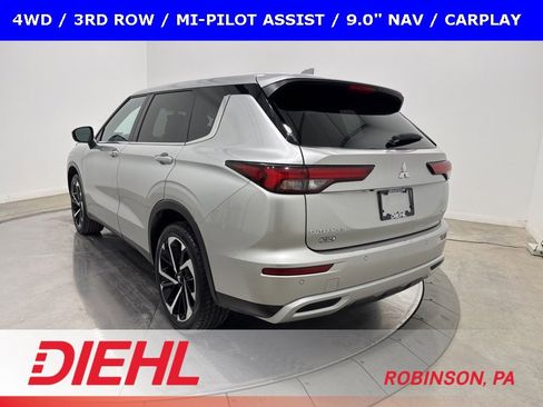 Used 2024 Mitsubishi Outlander SE image 5