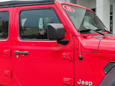Used 2018 Jeep Wrangler Unlimited Sport S AWD/4WD image 8