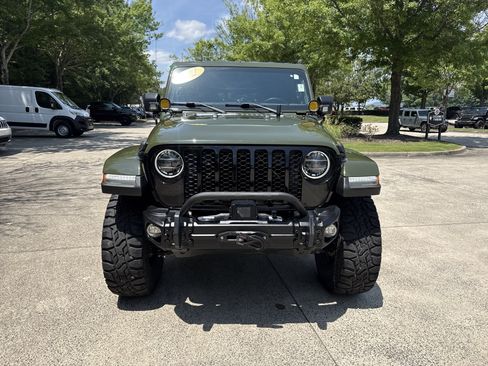 Used 2021 Jeep Gladiator Sport AWD/4WD image 2