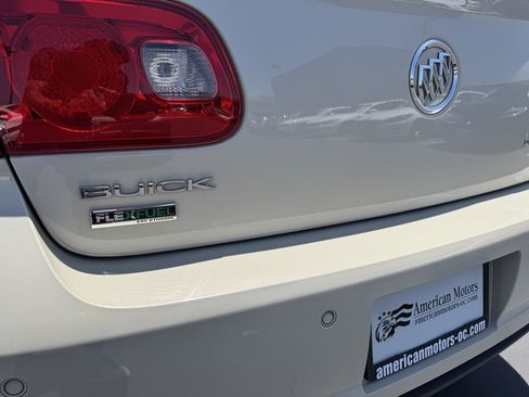 Used 2011 Buick Lucerne CXL FWD image 17
