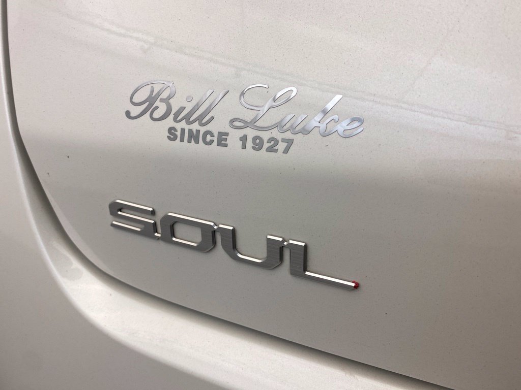 Used 2025 Kia Soul LX w/ LX Technology Package FWD image 9