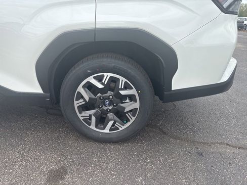 Used 2026 Subaru Forester Premium image 4