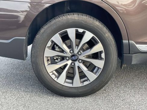 Used 2019 Subaru Outback 2.5i Touring w/ Popular Package #3A AWD/4WD image 33