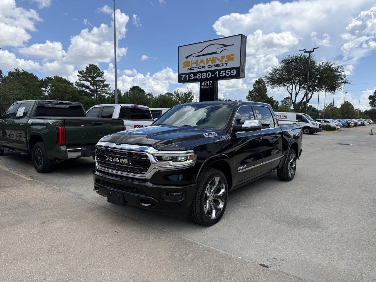 Used 2024 RAM 1500 Limited AWD/4WD image 3