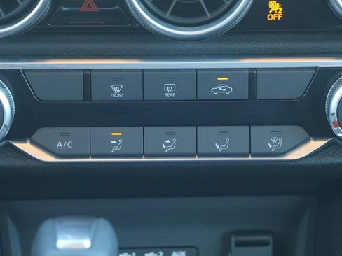 Used 2024 Nissan Sentra SV FWD image 20