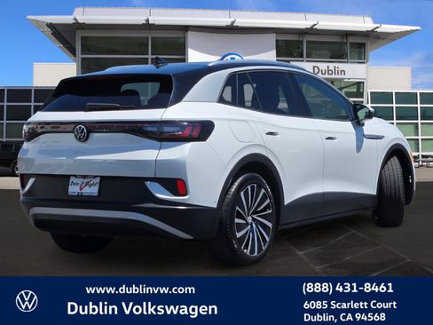Used 2023 Volkswagen ID.4 Pro S Plus RWD image 4