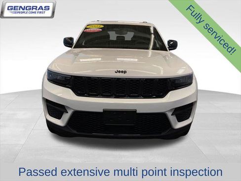 Certified 2023 Jeep Grand Cherokee Altitude AWD/4WD image 3