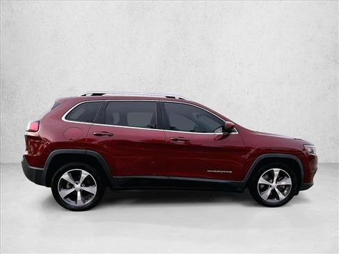 Used 2019 Jeep Cherokee Limited FWD image 5