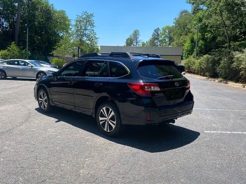 Used 2019 Subaru Outback 2.5i Limited AWD/4WD image 7