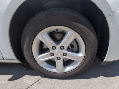 Used 2024 Chevrolet Malibu LS FWD image 30