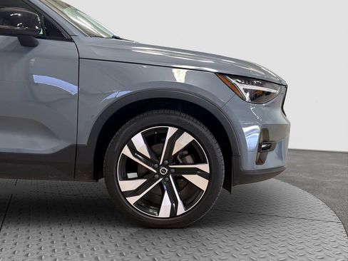 Used 2023 Volvo XC40 B5 Plus w/ Climate Package AWD/4WD image 22