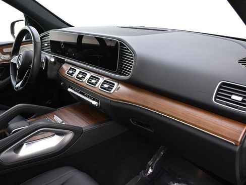 Used 2025 Mercedes-Benz GLE 350 4MATIC image 15